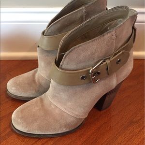 Jessica Simpson- 7.5