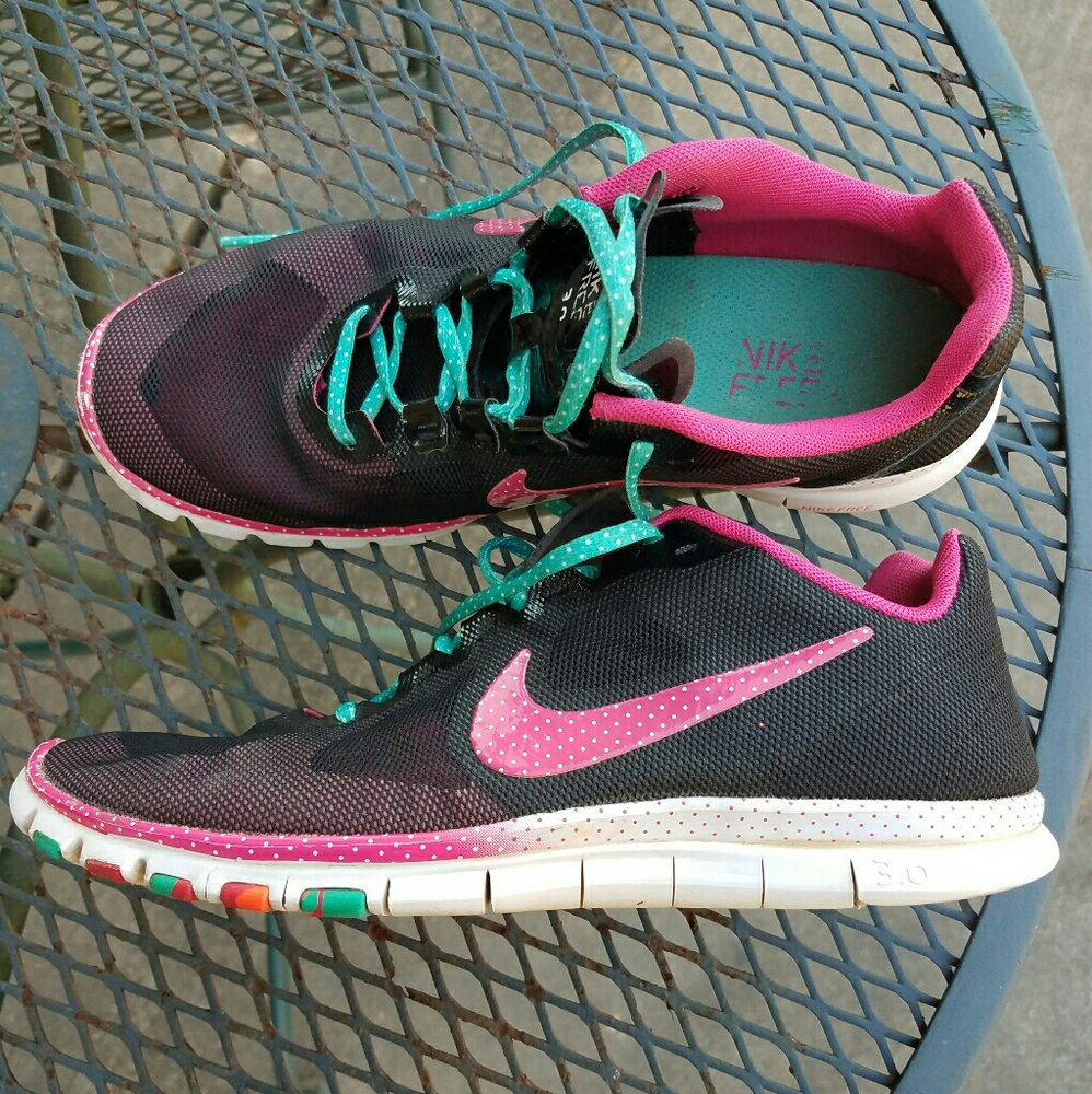 (Sold) Nike Free 3.0 athletic shoes womens sz 9