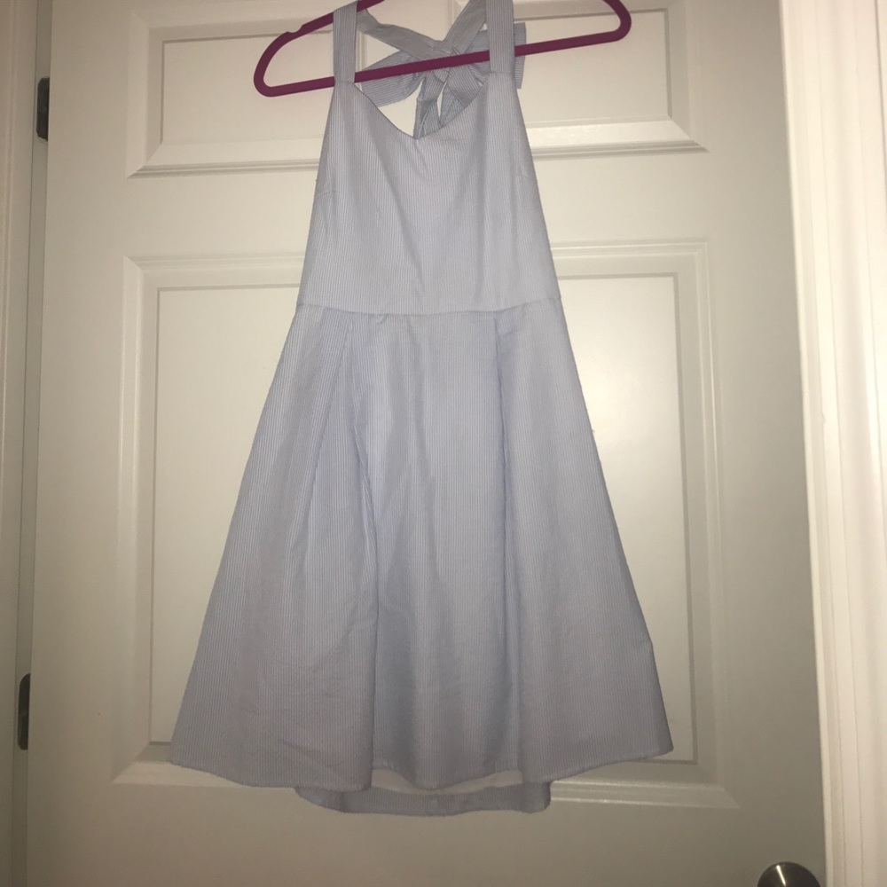 Short seersucker dress