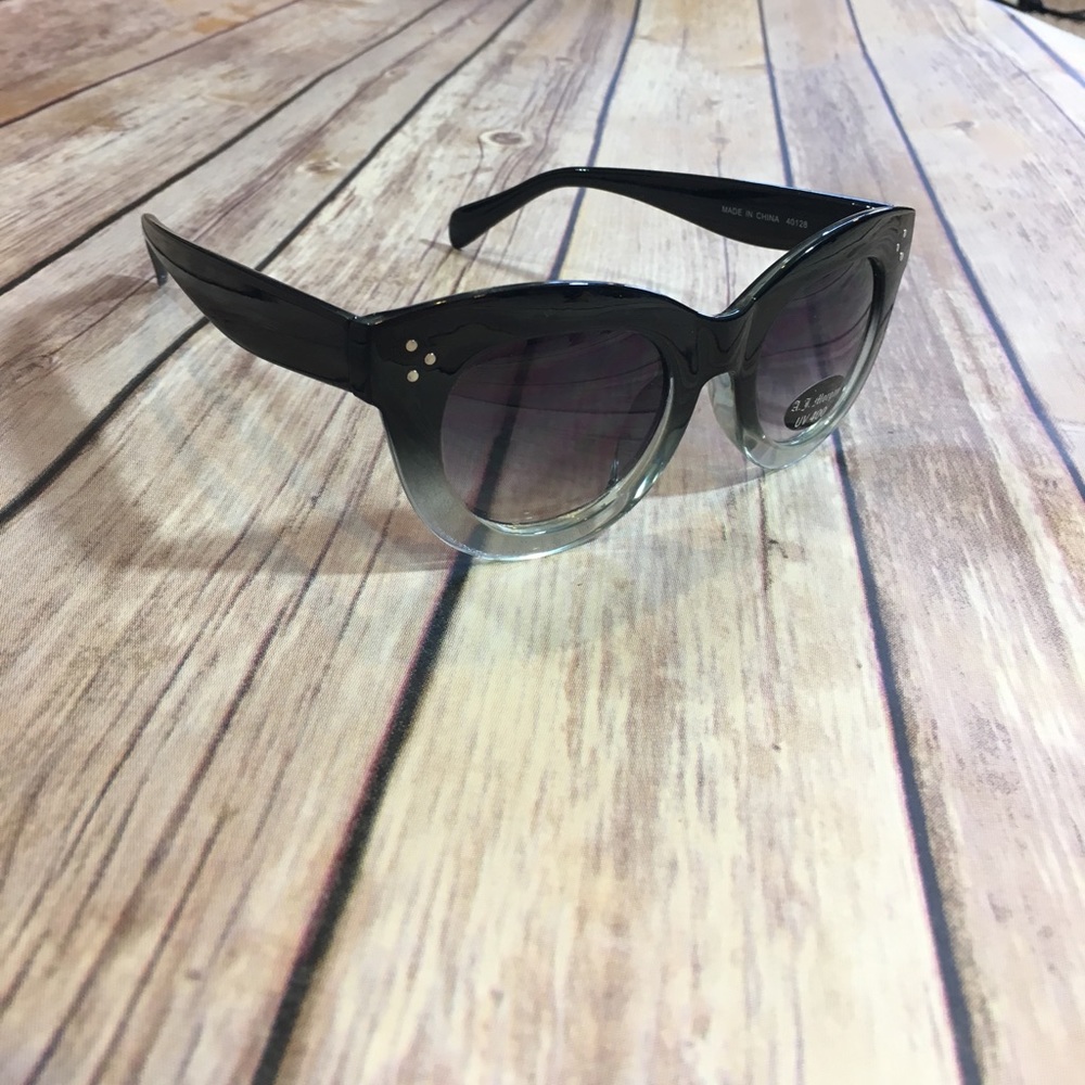 AJ Morgan sunglasses