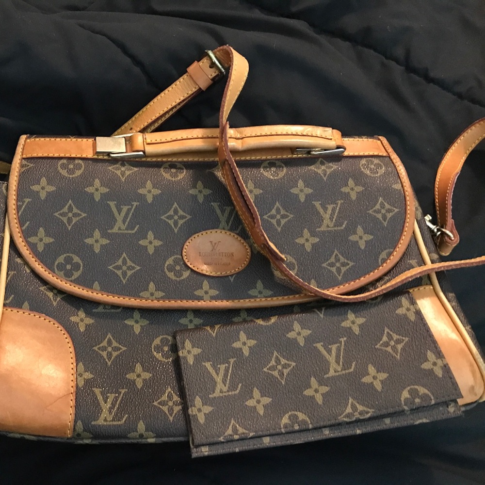Vintage Louis Vuitton purse with checkbook cover