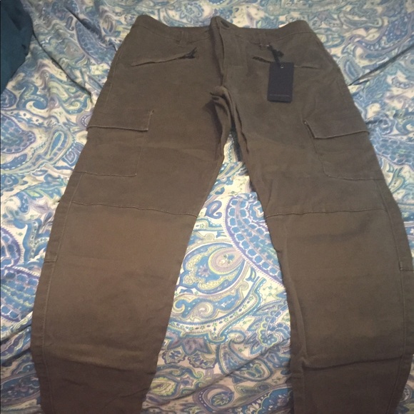 Forever21 army skinny pants ! Size xS ! Tags on ! - Picture 1 of 4