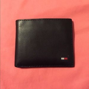 Tommy Hilfiger wallet