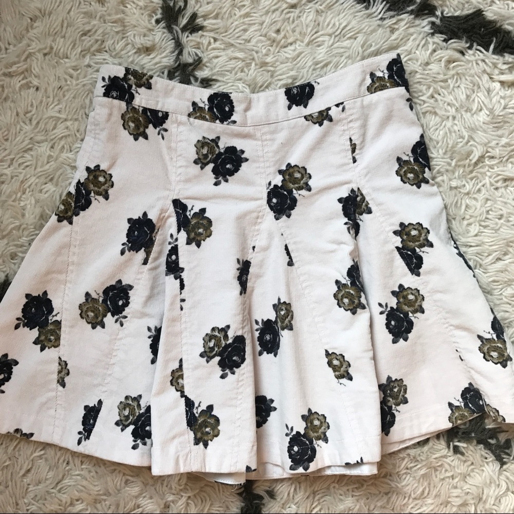 FREE PEOPLE ✨ mini skirt