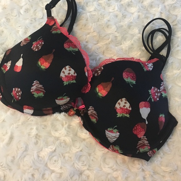 Victoria's Secret Other - Victoria's Secret Very Sexy Push Up