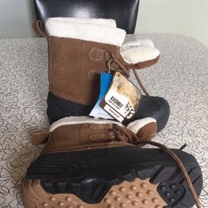 Khombu kids size 13 winter boots