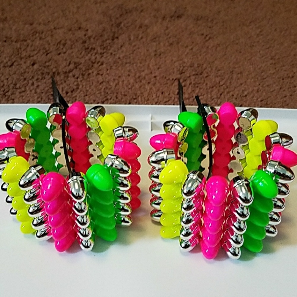 Bracelets - Picture 1 of 1