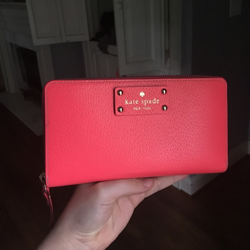 💋CLOSET CLEAR OUT💋BRAND NWT Kate Spade Wallet
