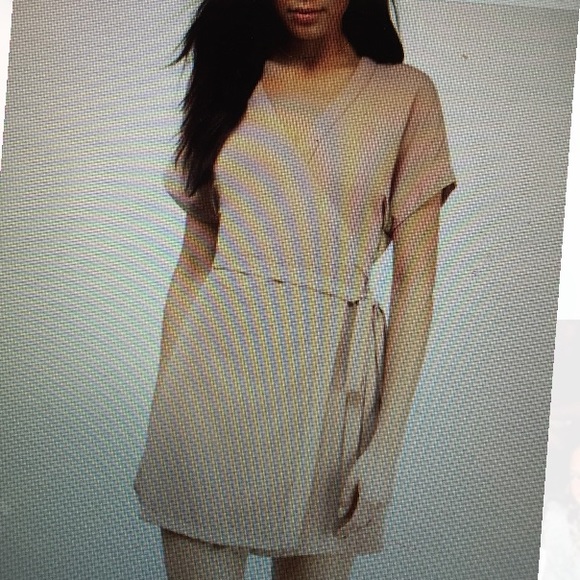 Tobi Wrap Dress 💋 - Picture 2 of 7