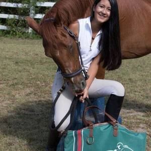 Meet your Posher, Alejandra