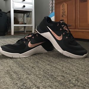 Rose Gold Nike Metcon 2