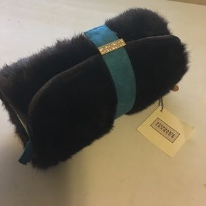 Stephanie Johnson makeup/jewelry roll up