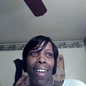 Meet your Posher, Edith