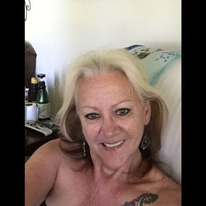 Meet your Posher, Debbie