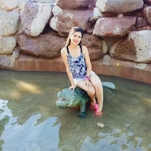 Meet your Posher, Brenda