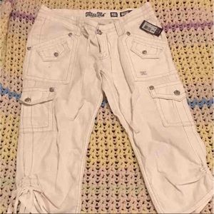 Miss Me white Capri