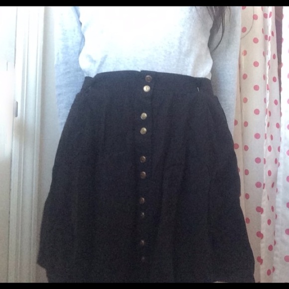 Black button front skirt - Picture 4 of 4