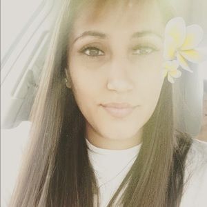 Meet your Posher, Leolani