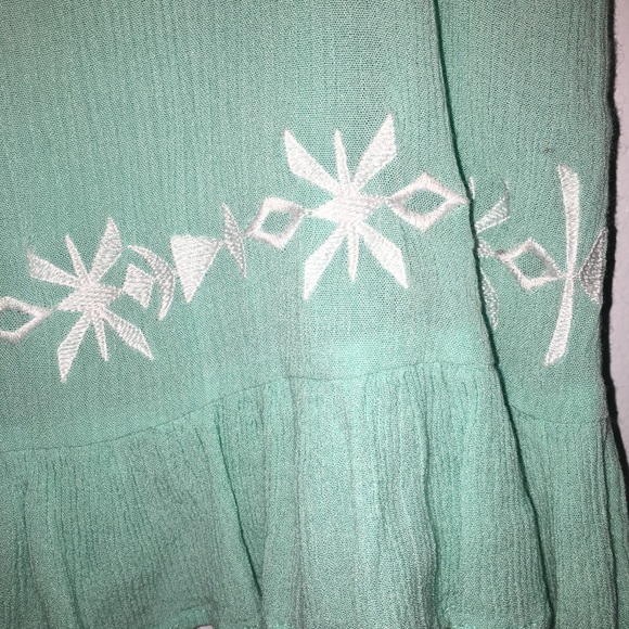 LA Hearts Cropped Tank w/ Ruffle Trim - Picture 3 of 4