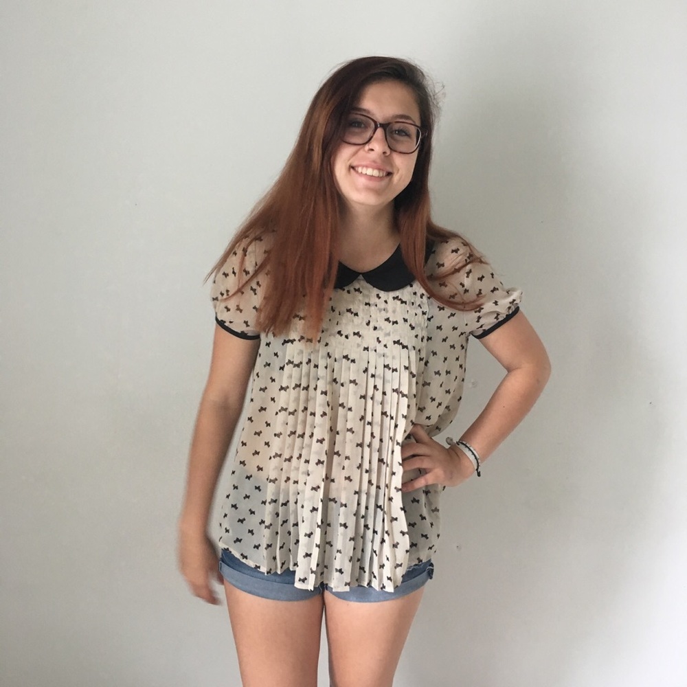 F21 pleated scotties blouse with Peter Pan collar