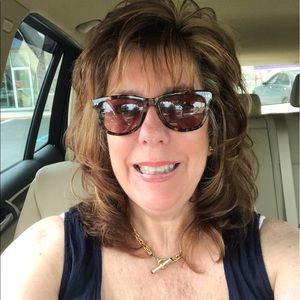 Meet your Posher, Peg