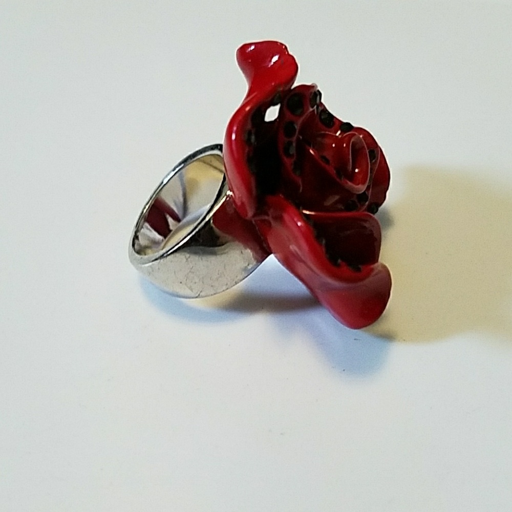 Ring - Picture 2 of 2