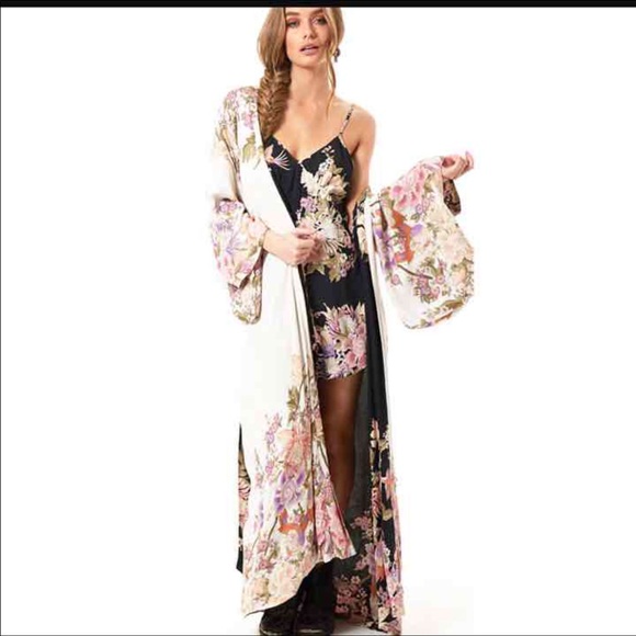 Spell Blue Skies Luxe Kimono Black/white - Picture 3 of 4