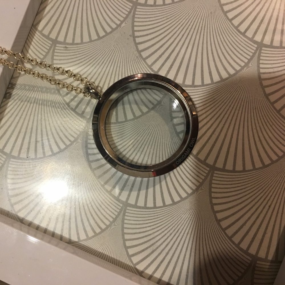 ORIGAMI OWL LOCKET
