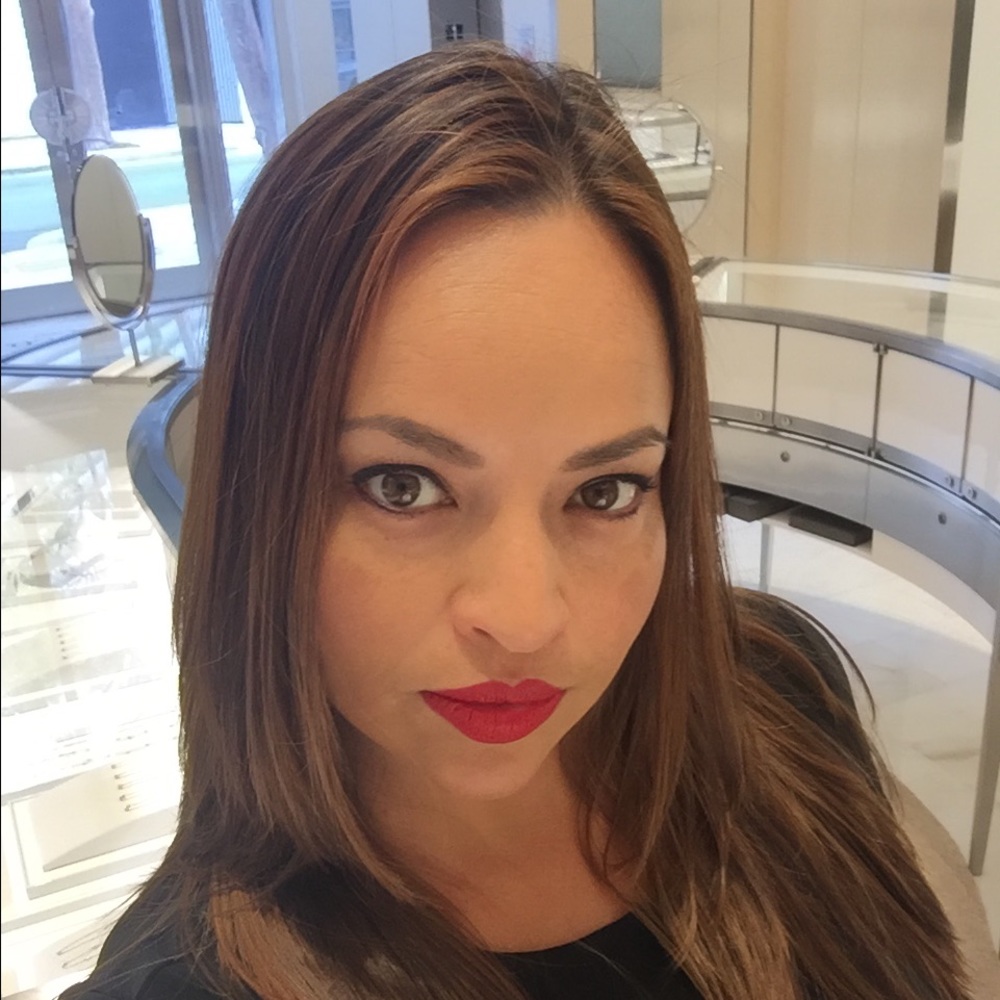 Meet your Posher, Cristina