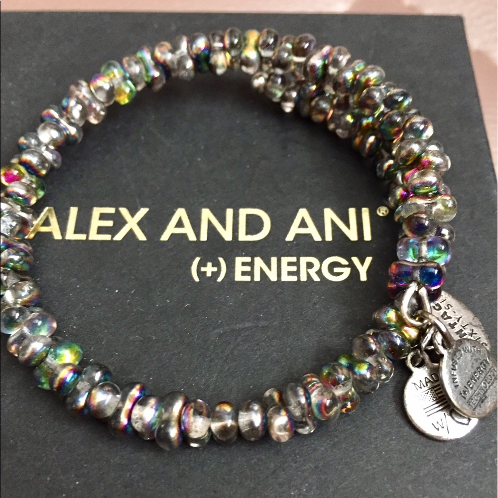 ⚠️Alex and ANI (rare) vintage sixty six bead wrap