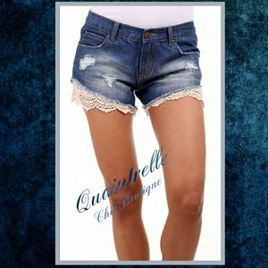 L LEFT⭐️NADIA CROCHET TRIM SHORTS