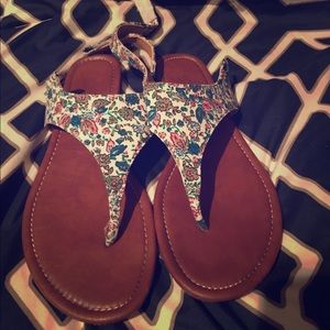 Kali sandals