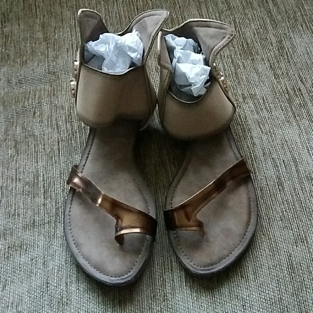 Rose Gold Gladiator Style Sandals, Size 9