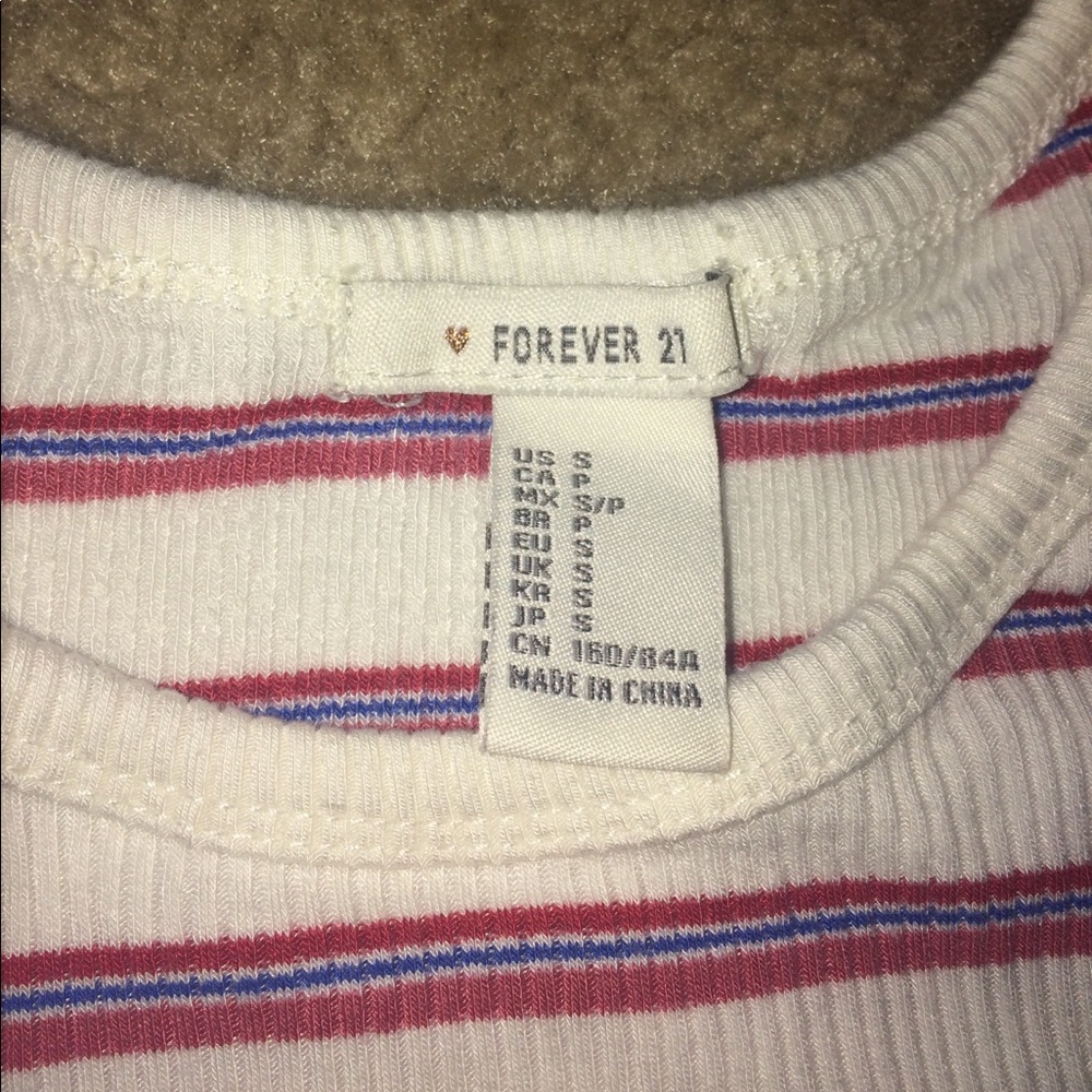 ❌SOLD❌Forever 21 slim fit crop top - Picture 2 of 2