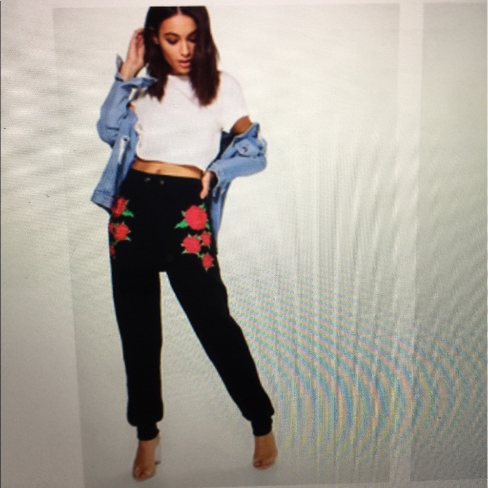 Embroidered sweat pants