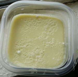 Softserve scented slime (smells like pineapples )