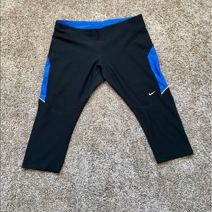 Nike Workout Capri Pants