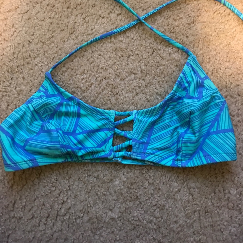 Sporty bathing suit top