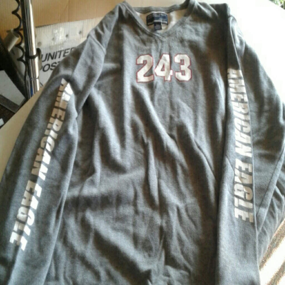 American eagle sweater