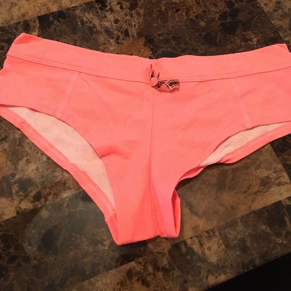 BNWT VS Cheeky