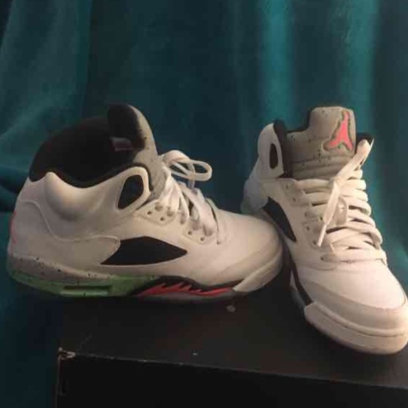 Air Jordan 5 poison green size 5.5y
