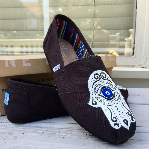 Hamsa evil eye custom hand painted TOMS black - Picture 2 of 2