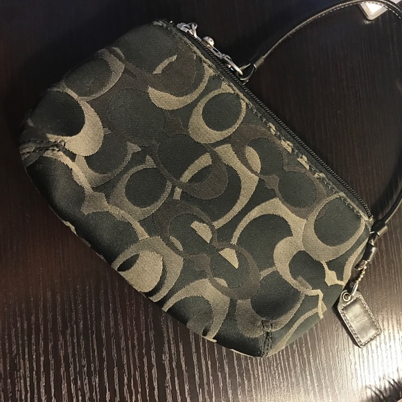 Coach wristlet - Picture 3 of 6