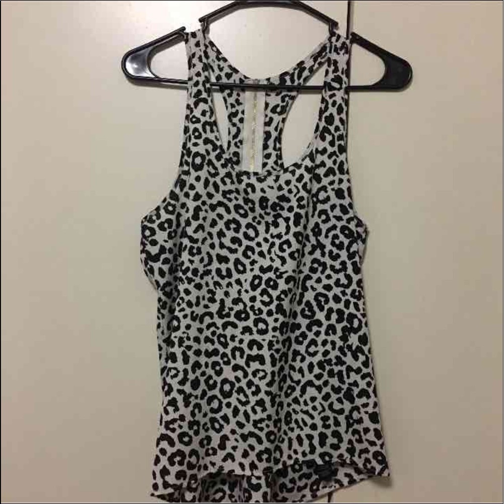 Leopard print top