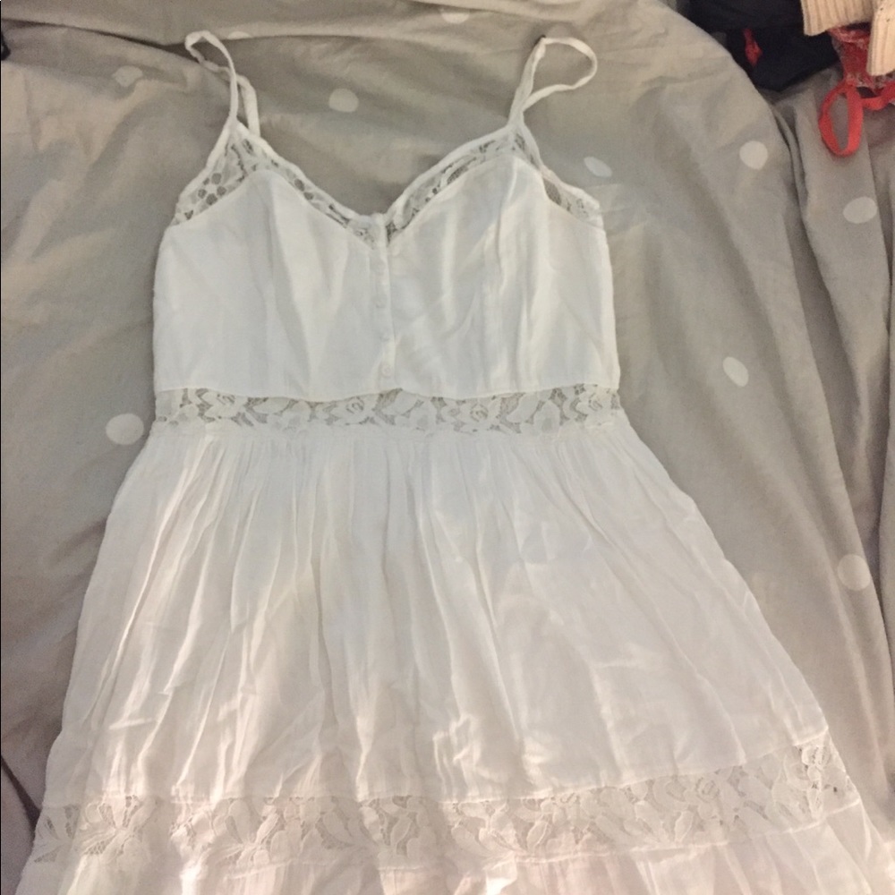 Very cute White sundress with lace detail