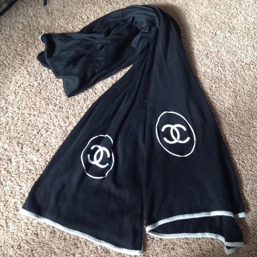 Black Authentic Chanel Scarf, Wool & Cashmere
