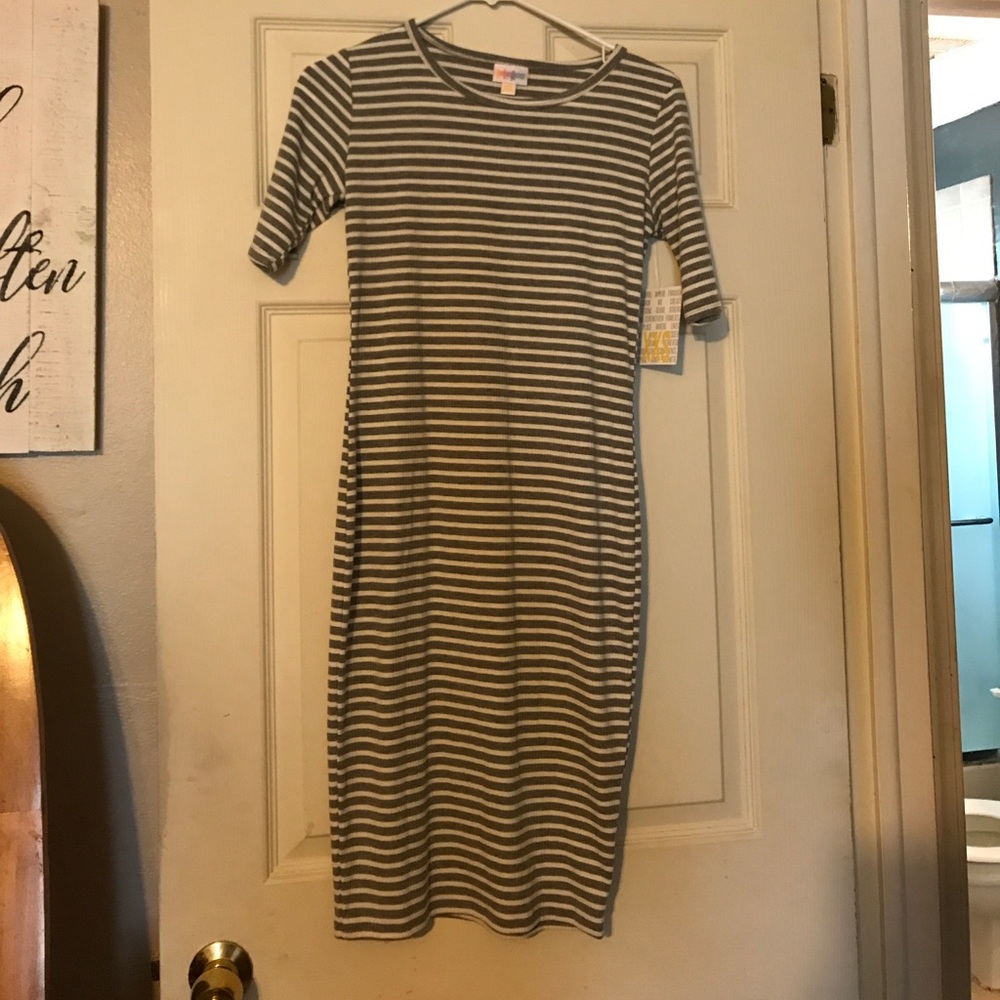 Lularoe XXS gray and white Julia. NWT