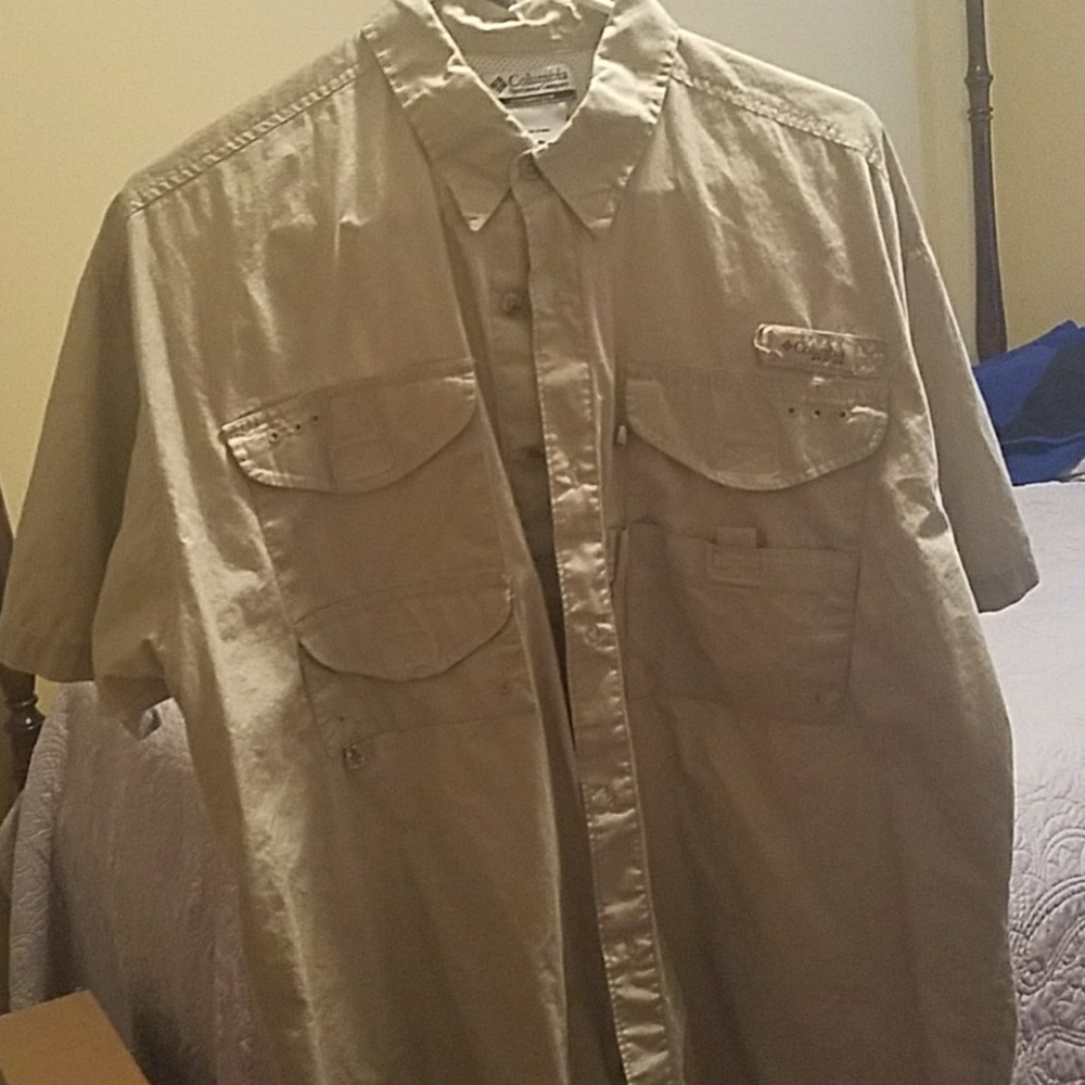 🔥Must Sell🔥 - Like New Columbia PFG Button Down