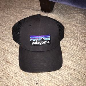 Black Patagonia hat