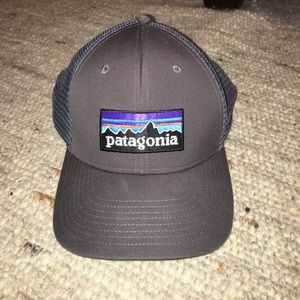 Dark green Patagonia hat